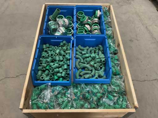 Batch of PP-R(CT) fittings