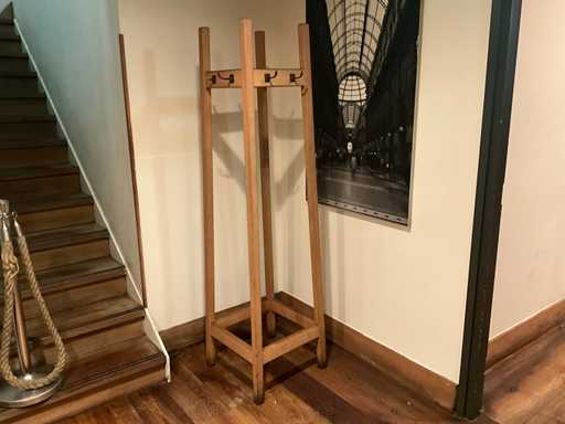 Kabiny - 4-stronny wieszak na ubrania