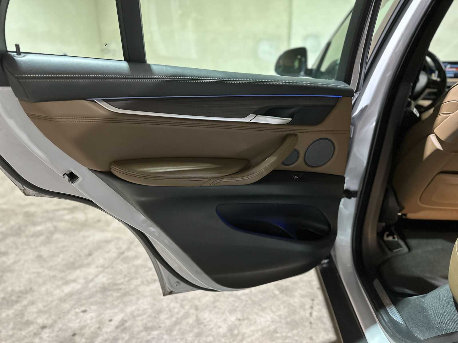 BMW xDrive40e iPerformance High Executive -individual- F15 313pk 2016, R-711-DS