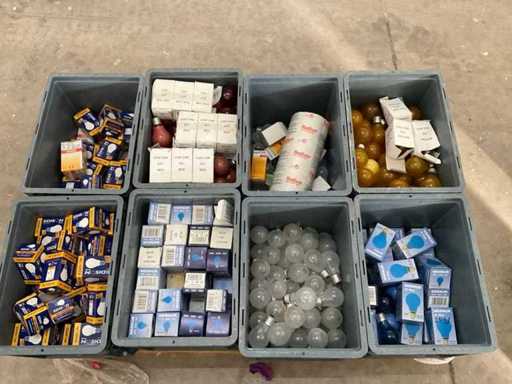 Pallet misto con varie scatole, 32 pezzi