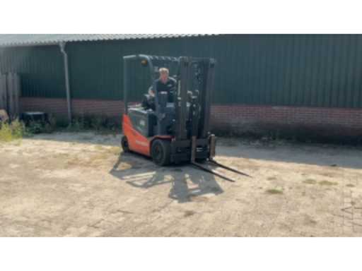 5c1d30b1-5480-40bd-bfb9-128a0c821d6f.mp4