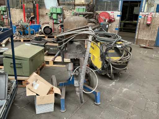 Mobilny pistolet natryskowy do farb Graco