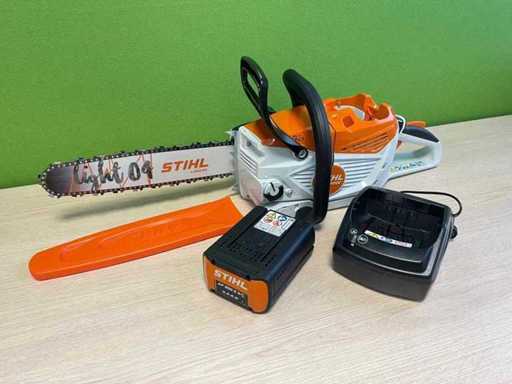 Stihl - MSA300C - Chainsaw with AP300S battery and AL101 battery charger