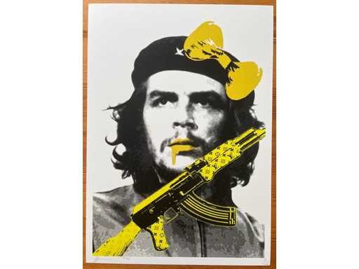 DEATH NYC : Che Guevara & Vuitton AK-47 81/100
