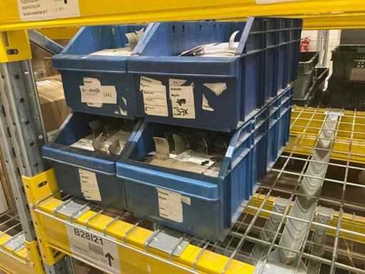 Partia uchwytów meblowych Decomode szczotkowana stal nierdzewna