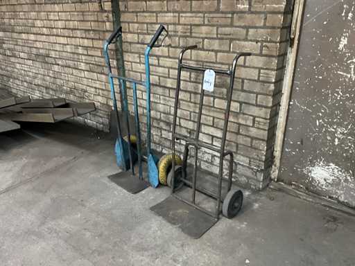 Hand truck (2x)