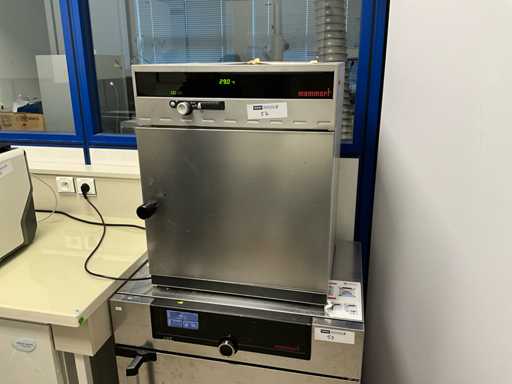 MEMMERT INB 400 Oven