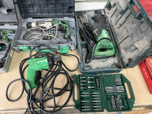 Boormachine, reciprozaag, schroefmachine en bitjes