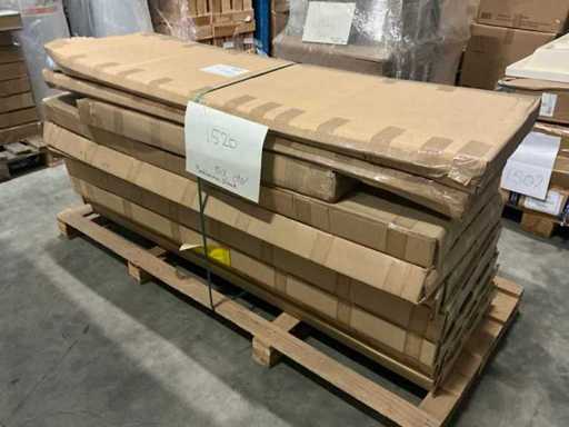 Vari piatti per mobili da bagno