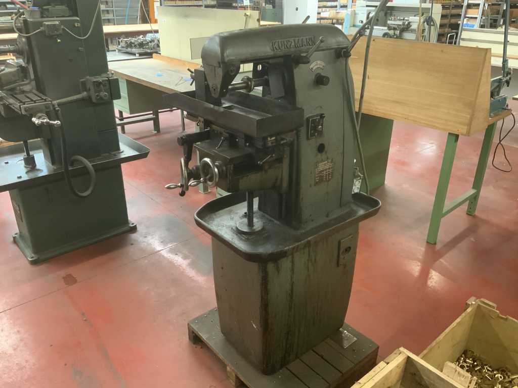 1962 Kunzmann HF Milling Machine