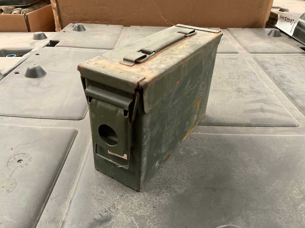 Ammunition boxes (24x)