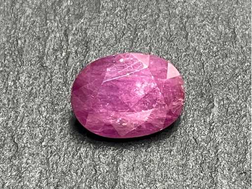 Gemstone 9.06 carat natural ruby
