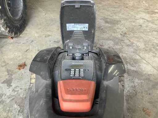 Husqvarna 305 Tondeuse à gazon robotisée