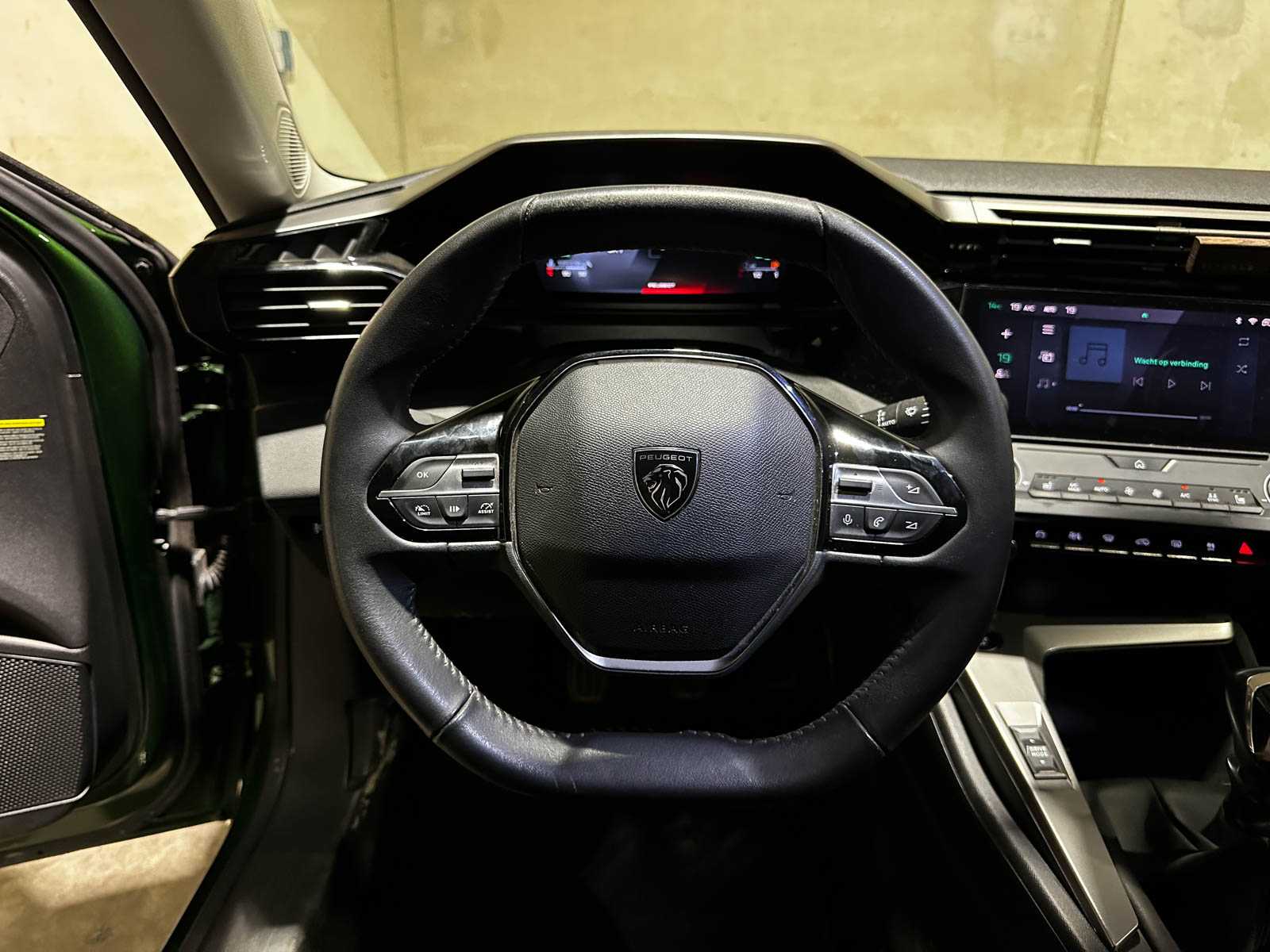 Peugeot 308 1.2 PureTech Active Pack Business 131pk 2023 (Origineel-NL + 1e Eigenaar), S-888-VR
