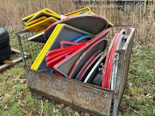 Batch of various traffic signs