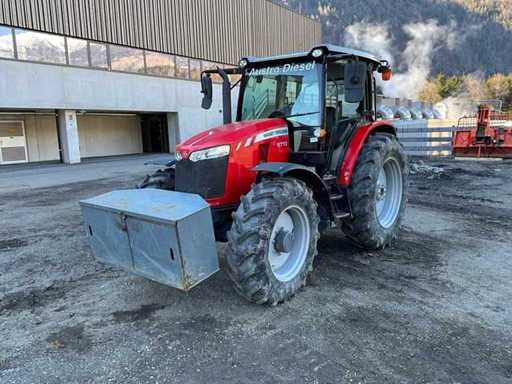 Massey Ferguson MF 6713 Four-wheel drive farm tractor