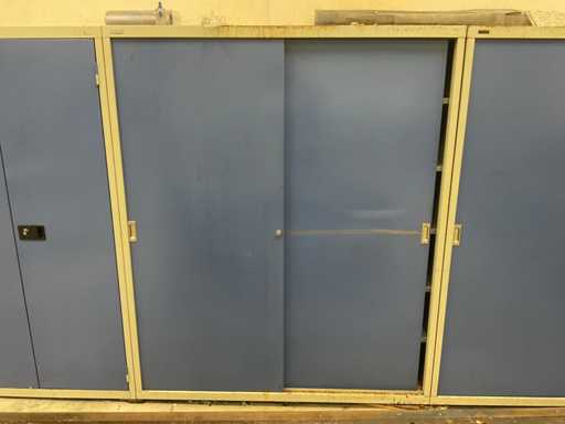 Stumpf Metall Schiebetürschrank mit Inhalt