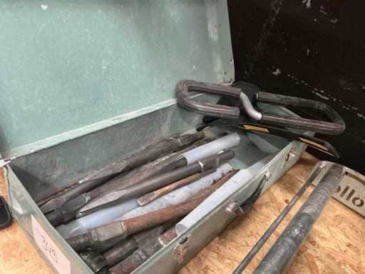 Batch of chisels