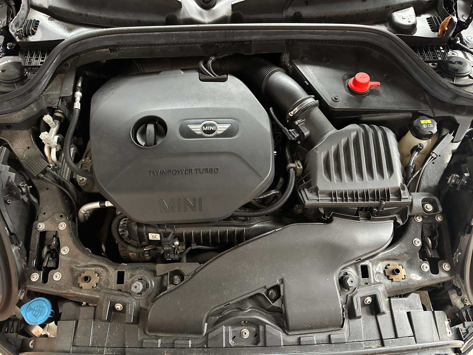 Mini Cooper 1.5 Business 136hp 2016 (Original-NL), KR-270-J