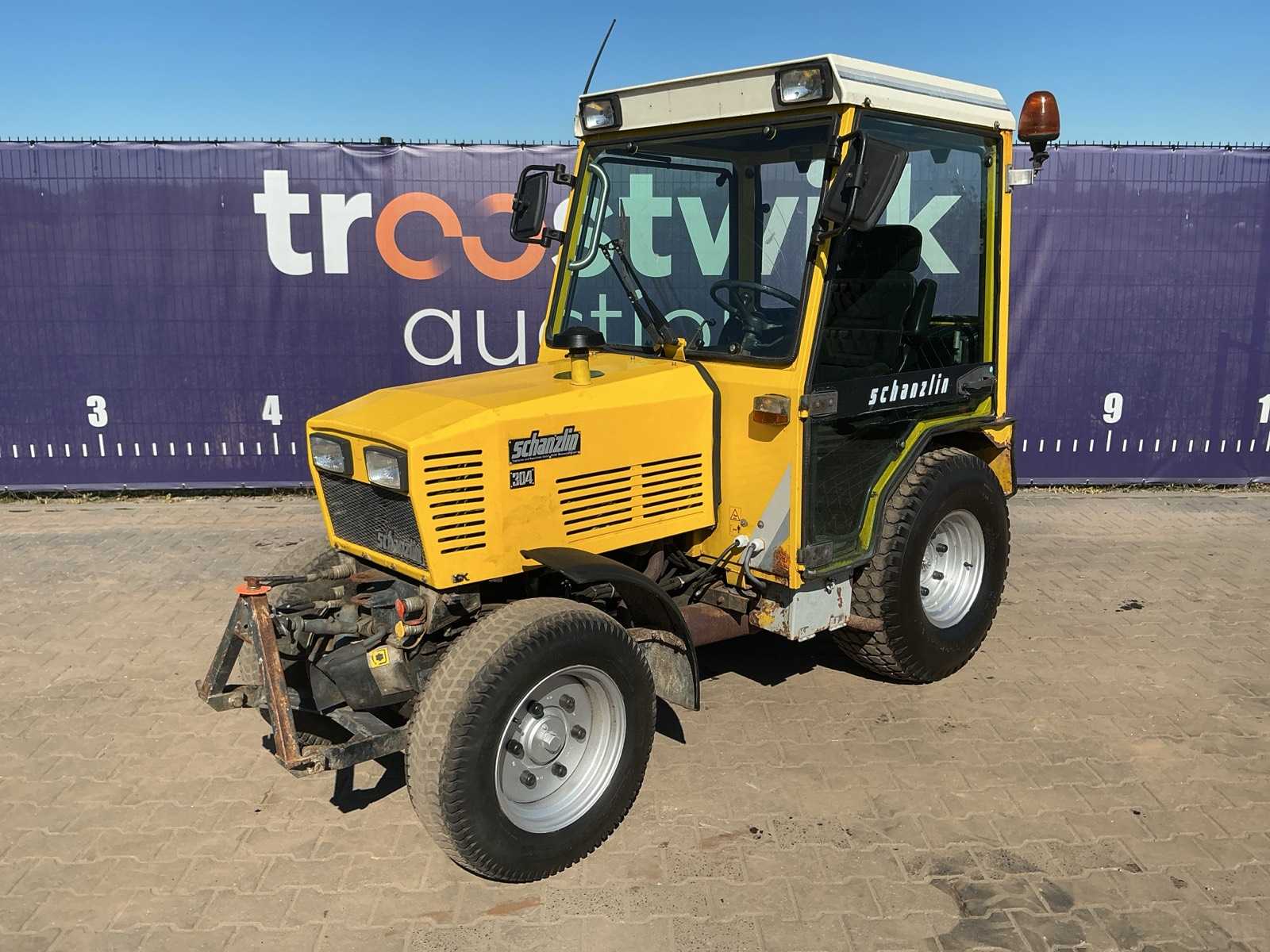 Shanzlin – 304 – 4WD – Narrow track and compact tractor