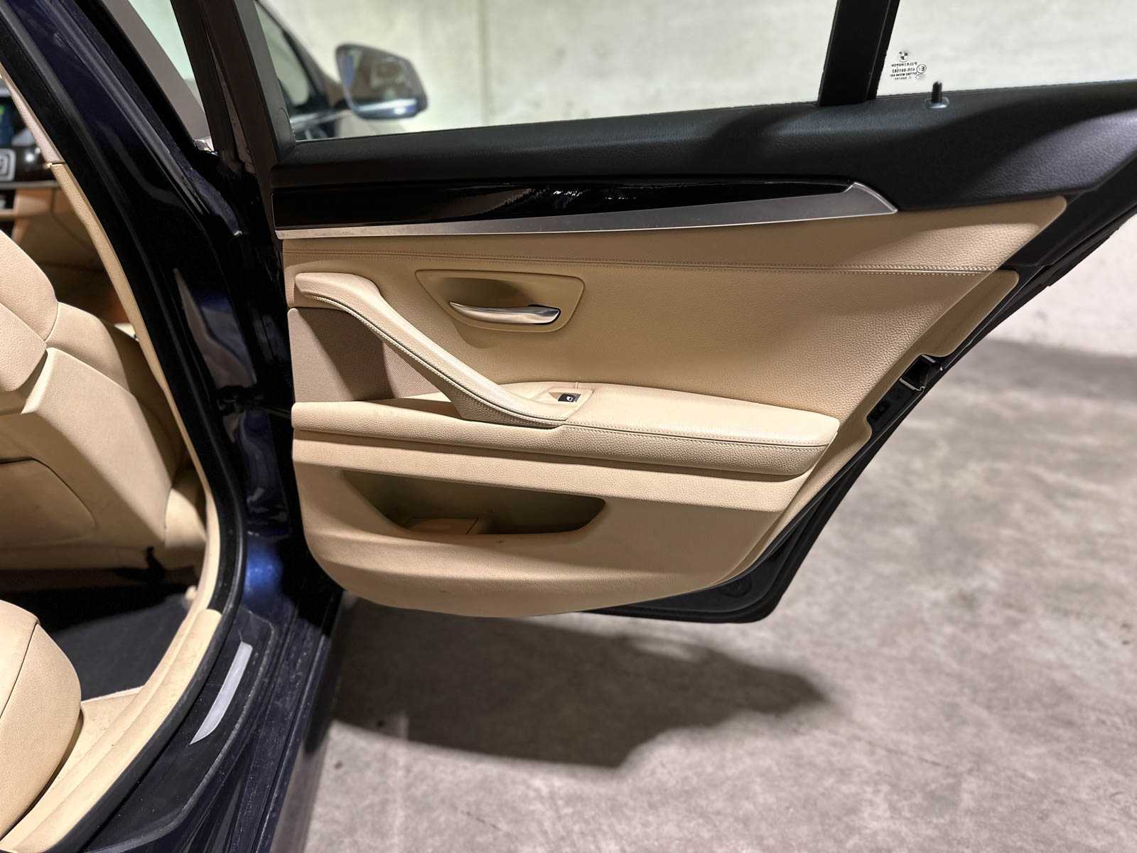 BMW 528xi Touring High Executive 245pk (Origineel-NL) 2012 5-serie, 89-TXH-2