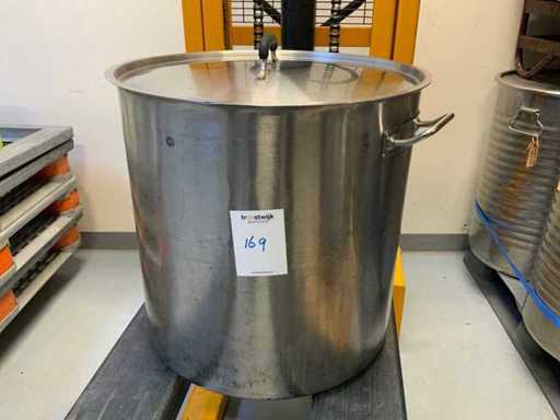 Stainless steel cooking pan