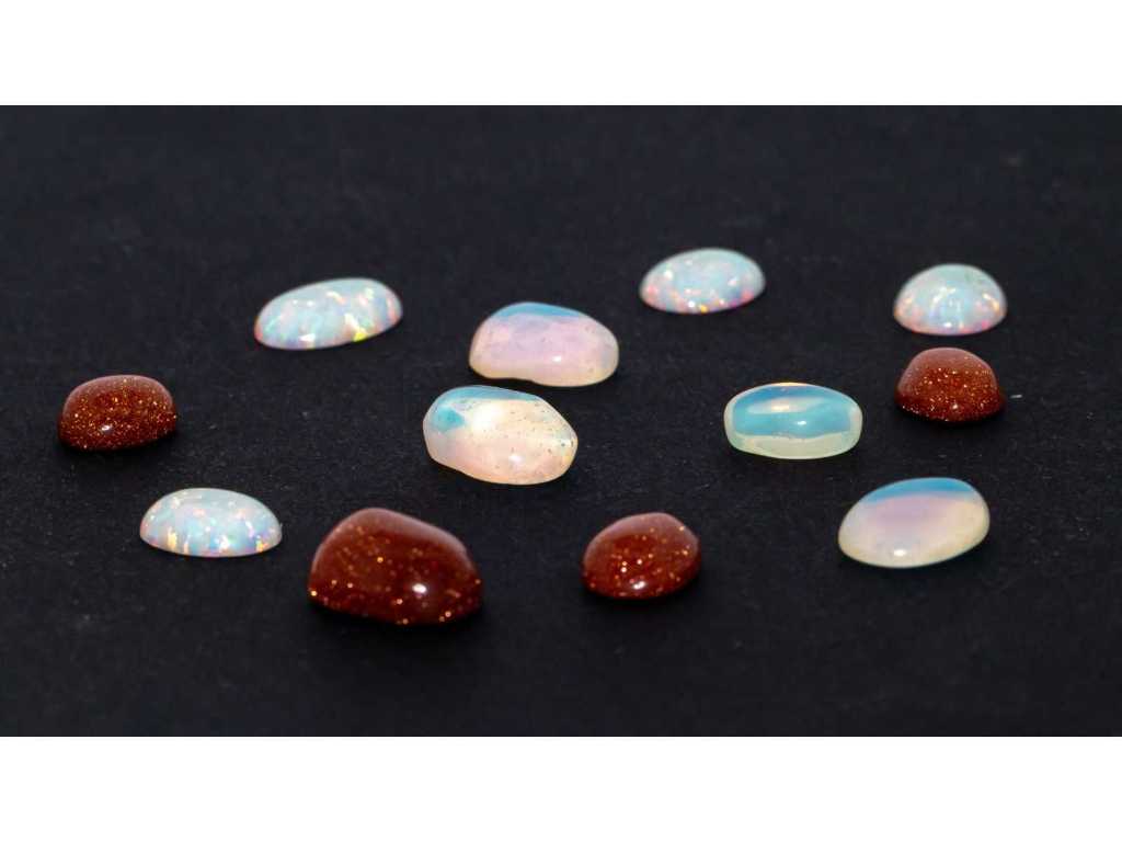 Opale synthétique et pierre de soleil ensemble de 12 - 51,60 carats