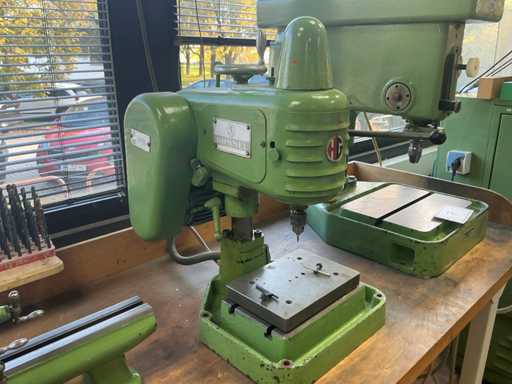 HG Hommel Taraudeuse