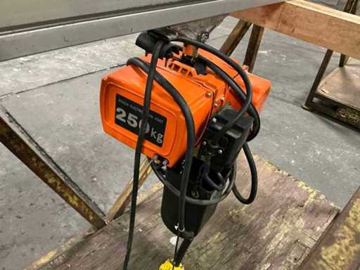 Hitachi Electric Chain Hoist