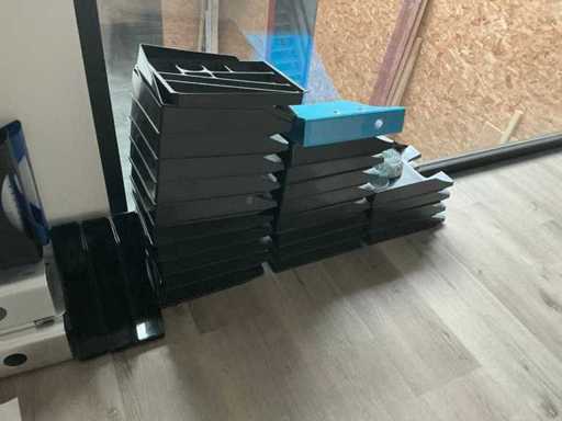 Batch of file trays