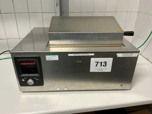 MEMMERT WNB14 Bain d’eau chaude de laboratoire